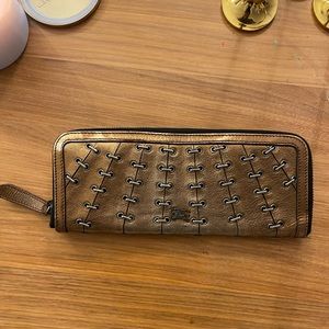Burberry vintage clutch in bronze